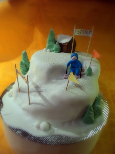 ski cake.jpg